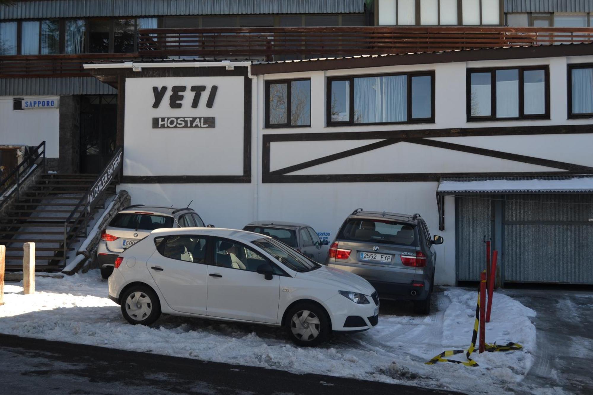 Hostal Yeti Hotel Sierra Nevada Buitenkant foto